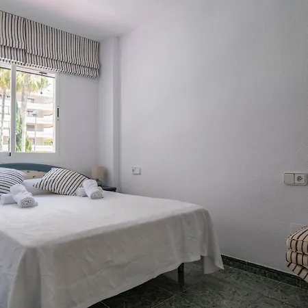 A Pie De Playa Ifach